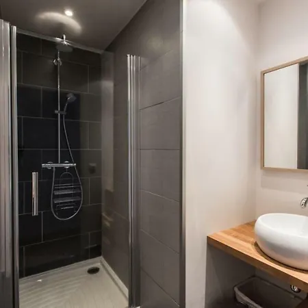 Apartment En Hyper Centre, Superbe Loft D'architecte❤️tram A/b #a3 *